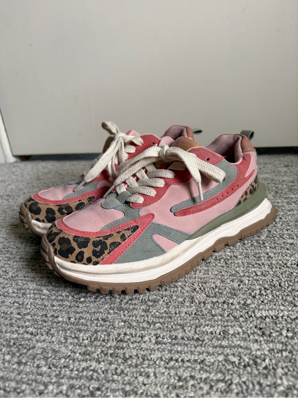 Blowfish Women's Pink Leopard Accent Chunky Sneakers
